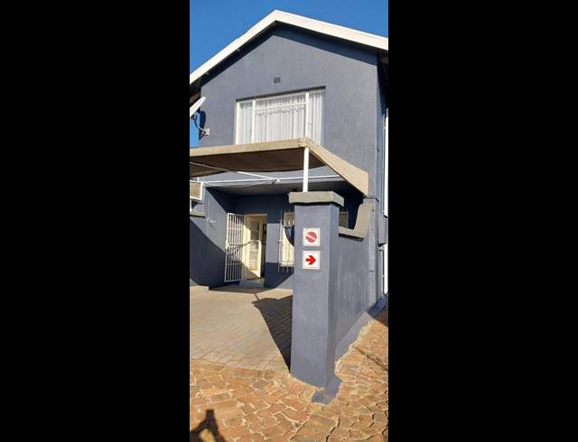 2 BEDROOM DUPLEX FOR SALE IN PRIMROSE HILL